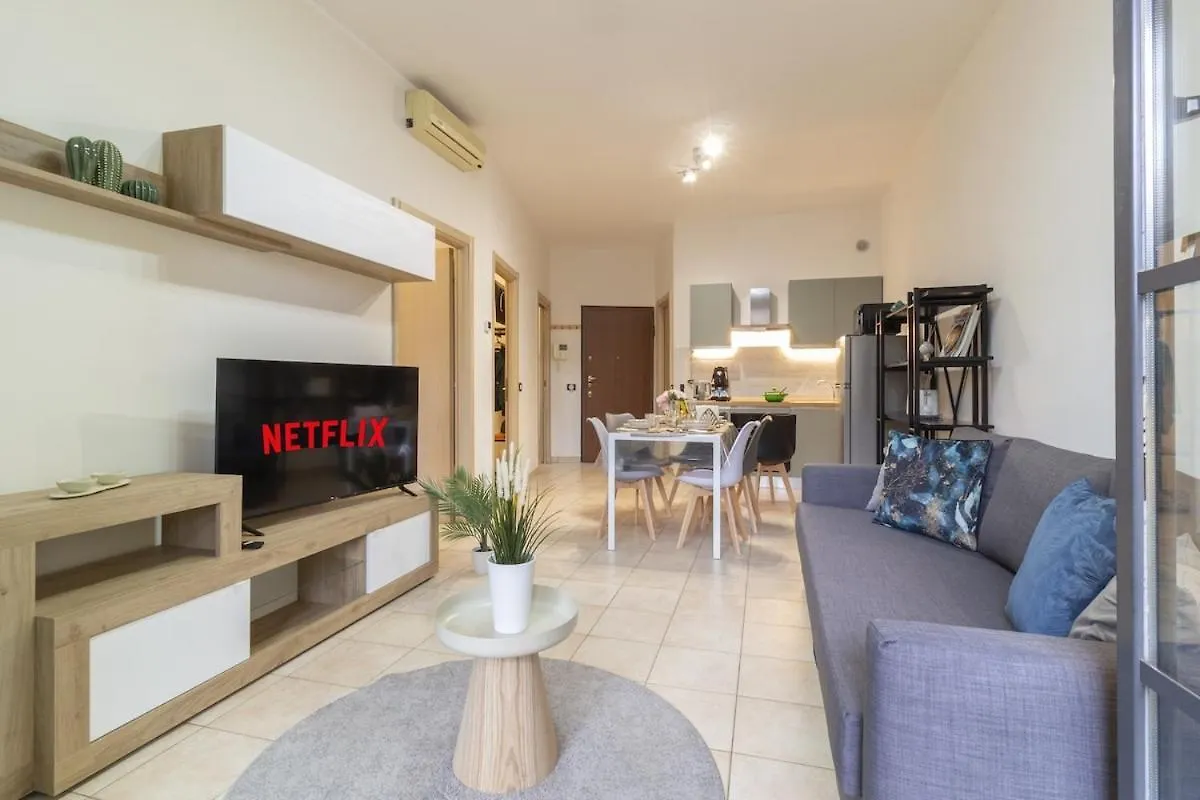 Apartment Luxapartment - Park View - Patio - Parking Milan Italy